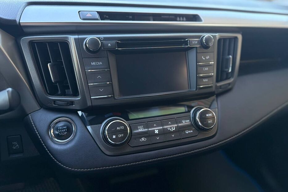 Продам Toyota Rav 4 2013 року у Дніпрі