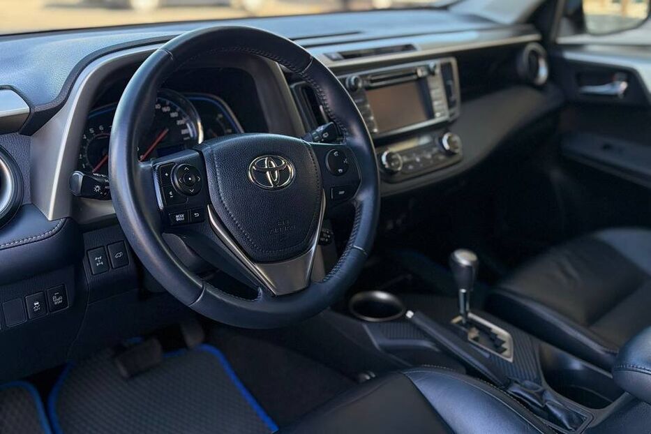 Продам Toyota Rav 4 2013 року у Дніпрі