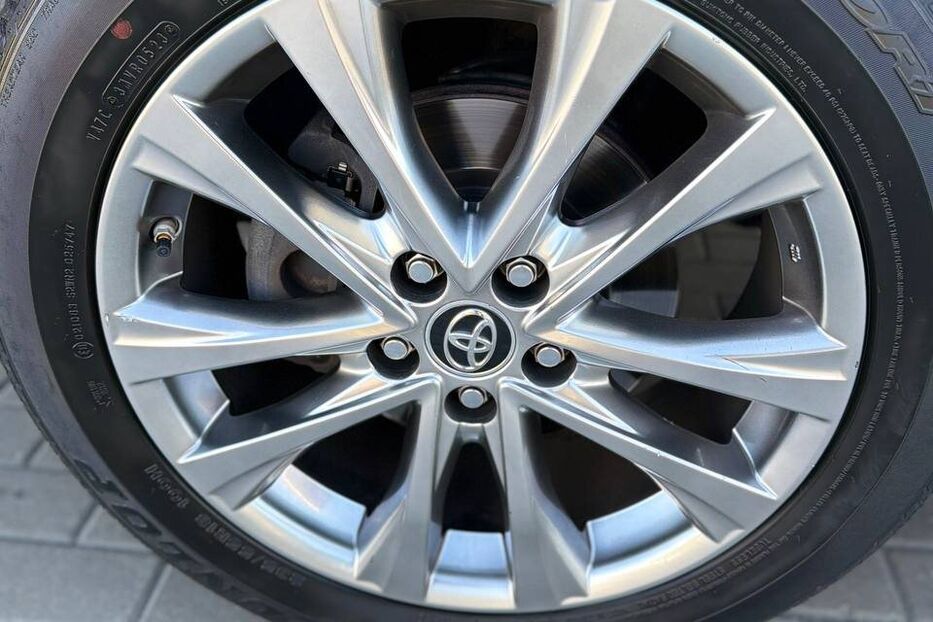 Продам Toyota Rav 4 2013 року у Дніпрі