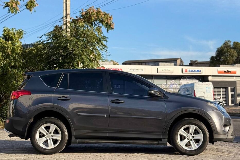 Продам Toyota Rav 4 2013 року у Дніпрі
