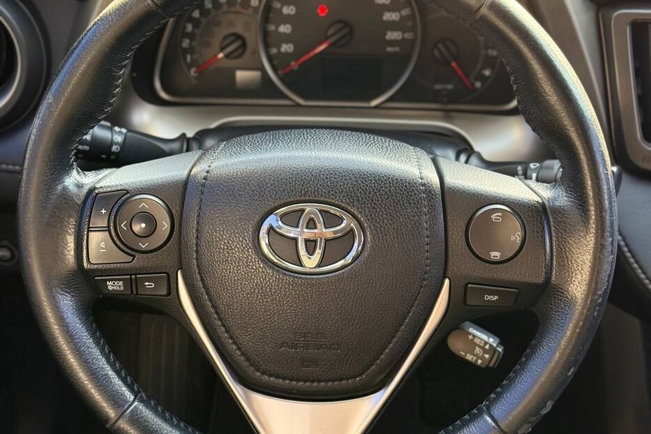 Продам Toyota Rav 4 2013 року у Дніпрі