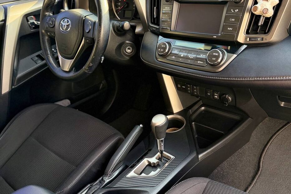 Продам Toyota Rav 4 2013 року у Дніпрі