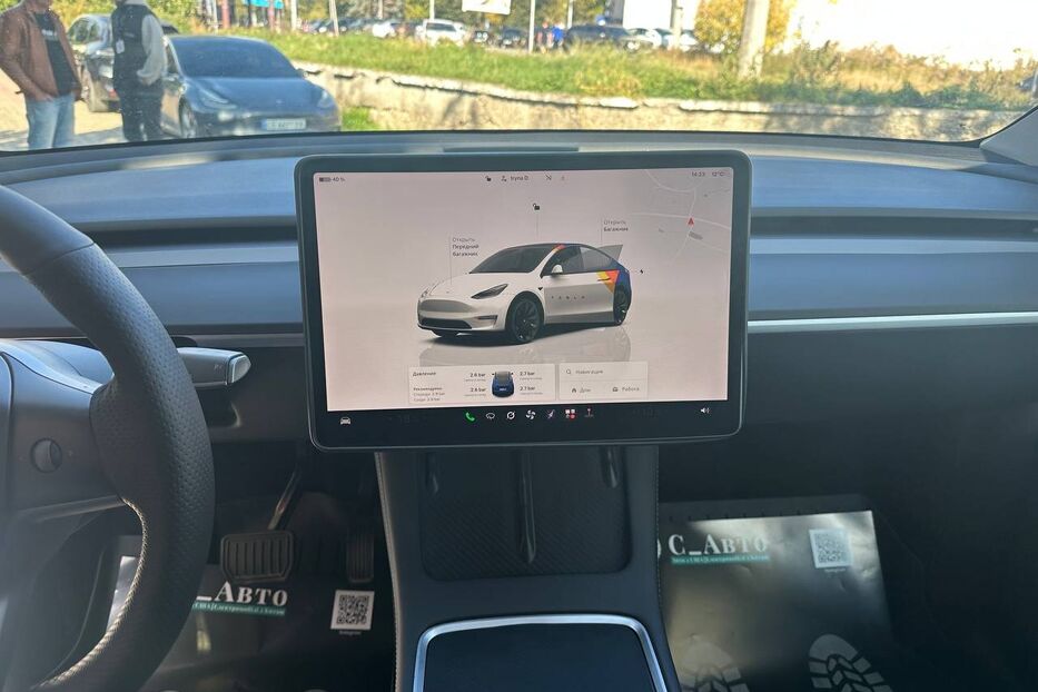 Продам Tesla Model Y 2023 року у Чернівцях