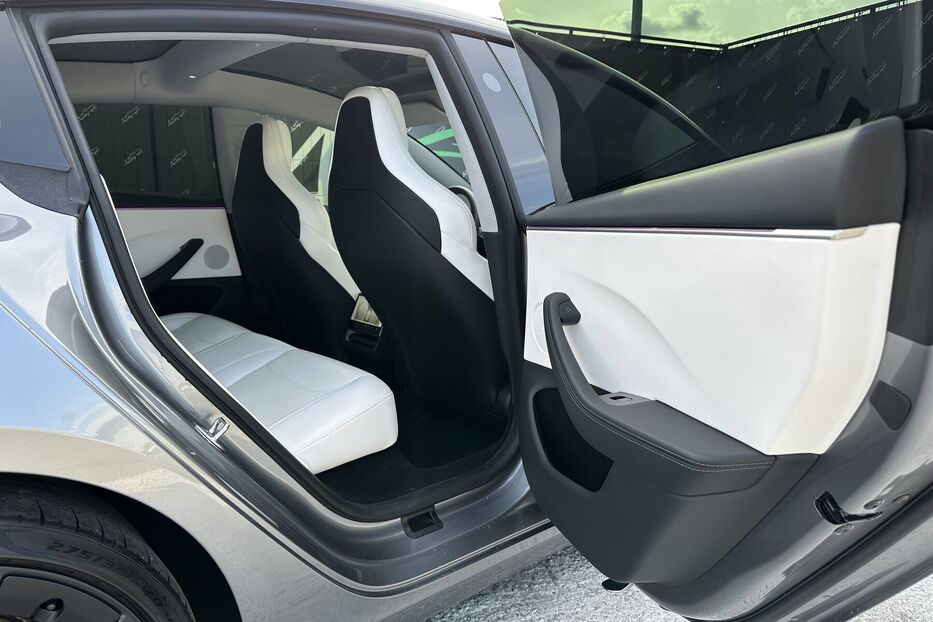 Продам Tesla Model 3 Perfomance 2024 року у Києві