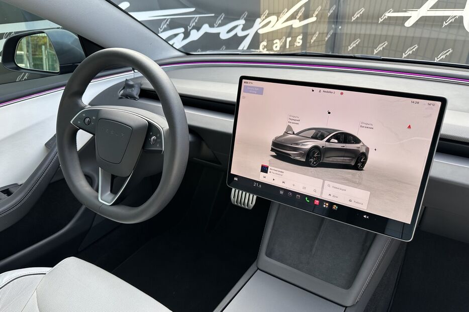 Продам Tesla Model 3 Perfomance 2024 року у Києві