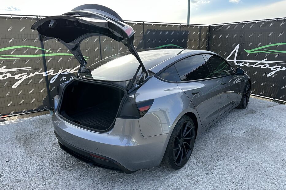 Продам Tesla Model 3 Perfomance 2024 року у Києві