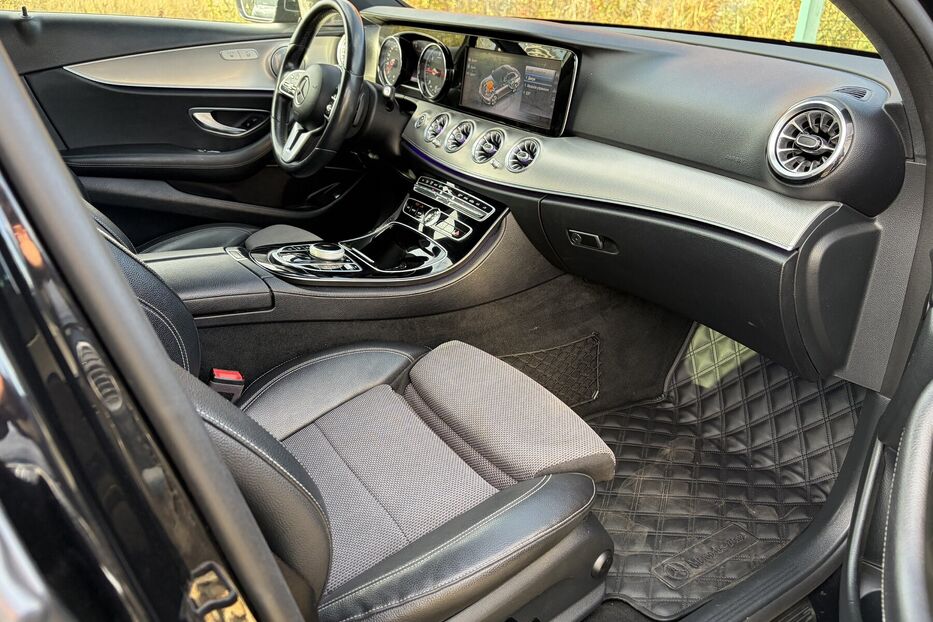 Продам Mercedes-Benz E-Class E220 D КАМЕРА 2018 року у Львові