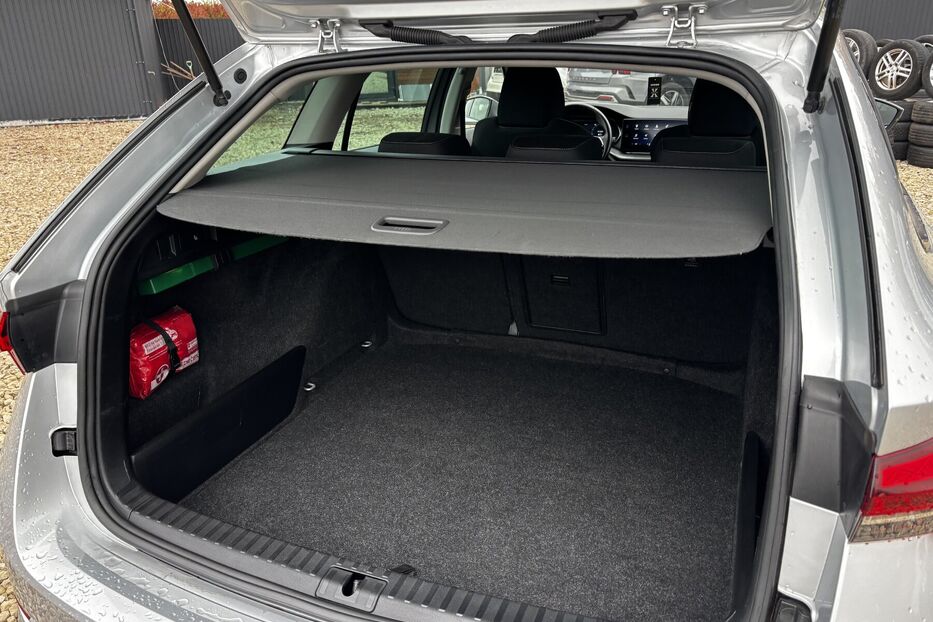 Продам Skoda Octavia A8 2.0 110 КВТ DSG 2021 року у Львові