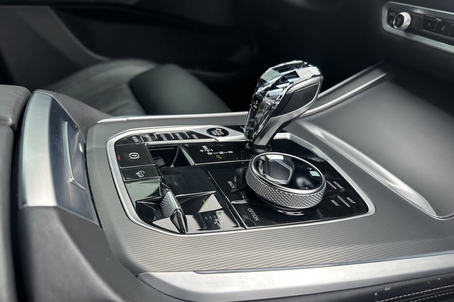Продам BMW X5 Xdrive40i M-paket 2022 року у Києві