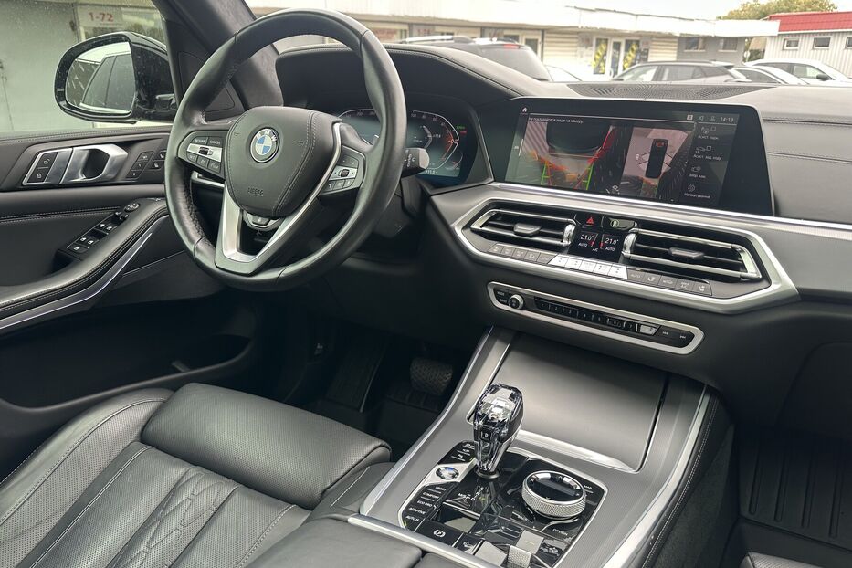 Продам BMW X5 Xdrive40i M-paket 2022 року у Києві