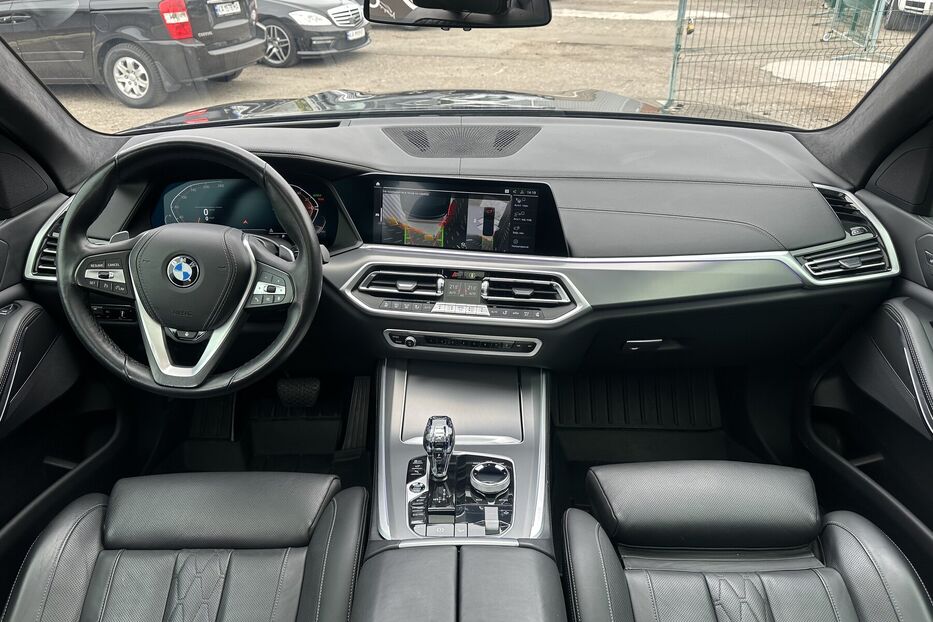 Продам BMW X5 Xdrive40i M-paket 2022 року у Києві