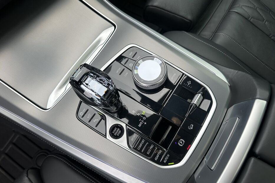 Продам BMW X5 Xdrive40i M-paket 2022 року у Києві