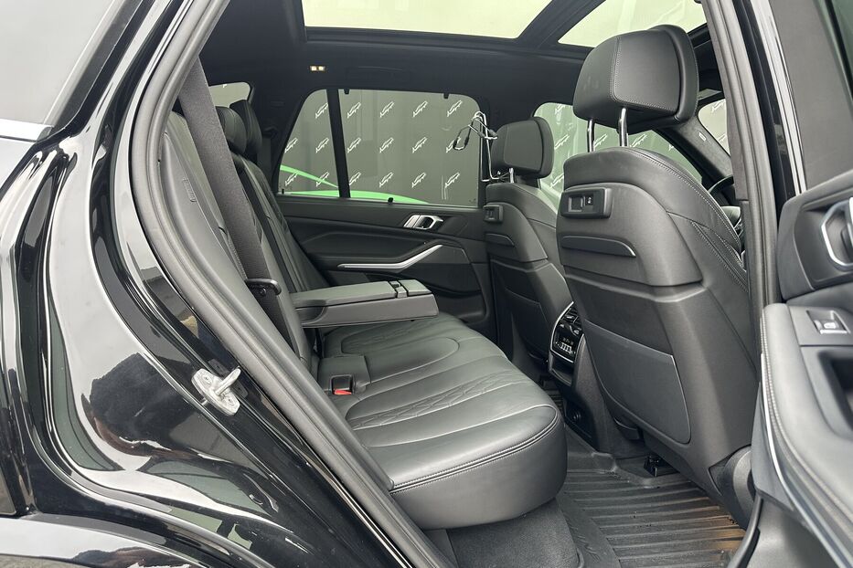 Продам BMW X5 Xdrive40i M-paket 2022 року у Києві