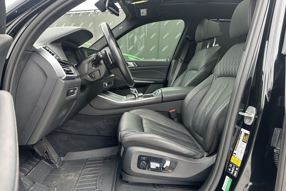Продам BMW X5 Xdrive40i M-paket 2022 року у Києві