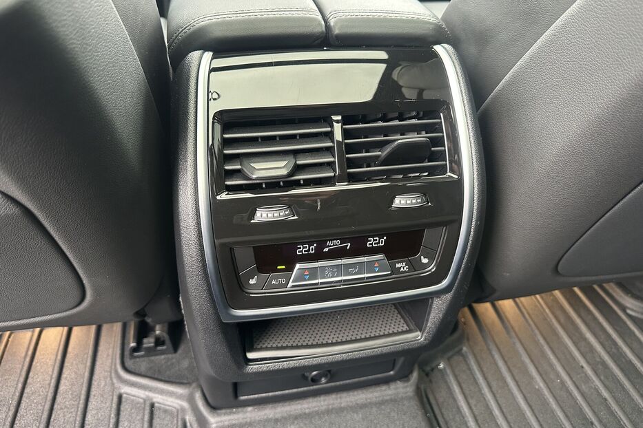 Продам BMW X5 Xdrive40i M-paket 2022 року у Києві