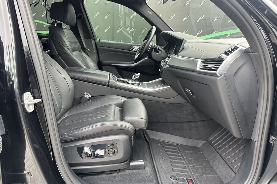 Продам BMW X5 Xdrive40i M-paket 2022 року у Києві