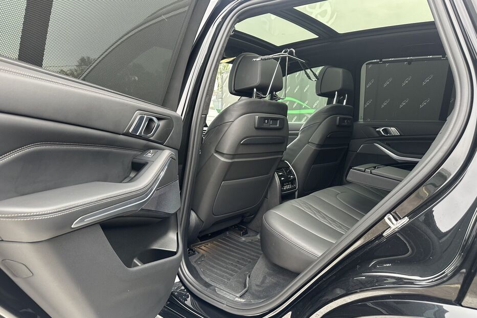 Продам BMW X5 Xdrive40i M-paket 2022 року у Києві