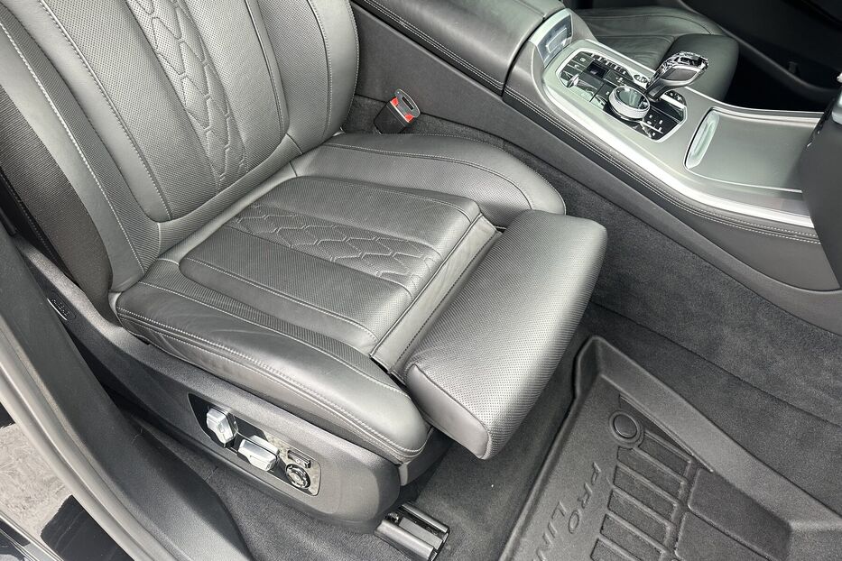Продам BMW X5 Xdrive40i M-paket 2022 року у Києві