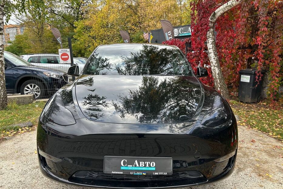 Продам Tesla Model Y 2023 року у Чернівцях