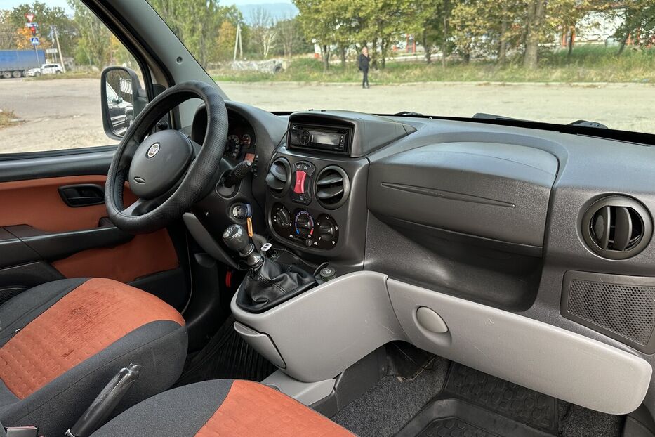 Продам Fiat Doblo Panorama Офіційний 7 місць 2007 року у Миколаєві