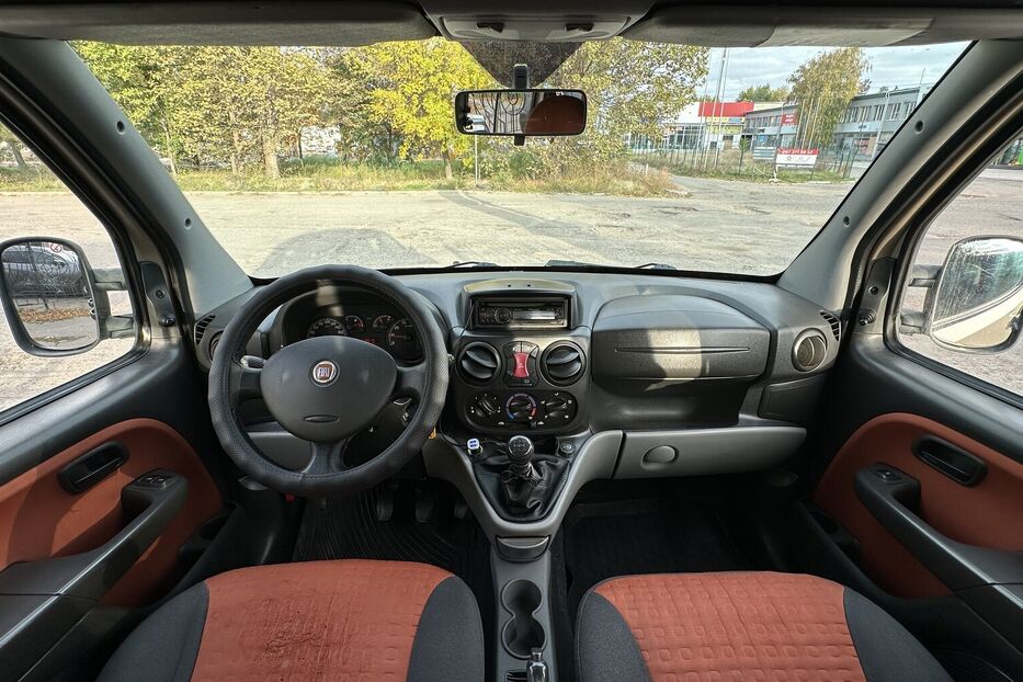Продам Fiat Doblo Panorama Офіційний 7 місць 2007 року у Миколаєві