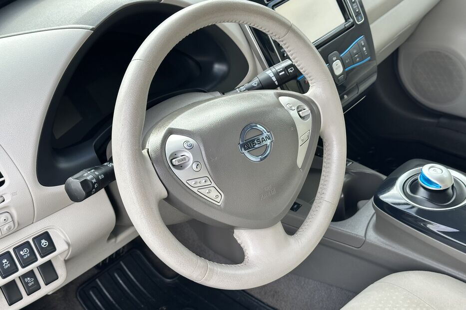Продам Nissan Leaf 24 квт 2011 року у Луцьку