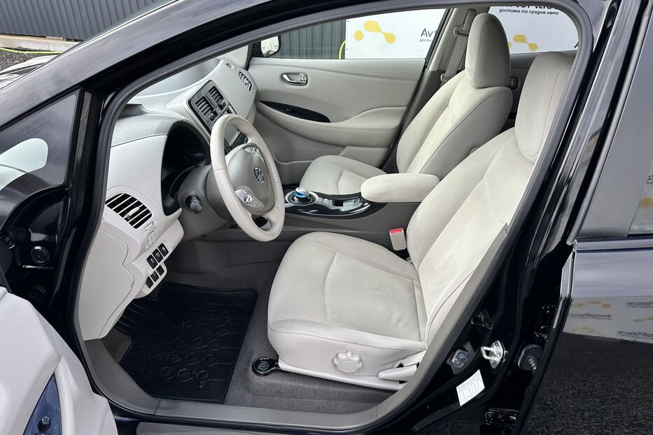 Продам Nissan Leaf 24 квт 2011 року у Луцьку