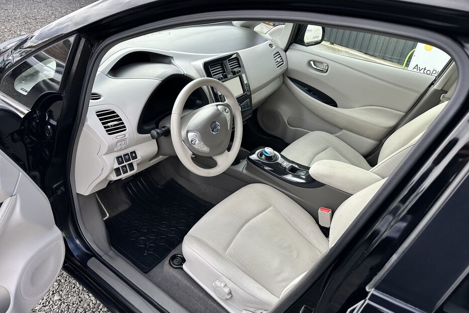 Продам Nissan Leaf 24 квт 2011 року у Луцьку