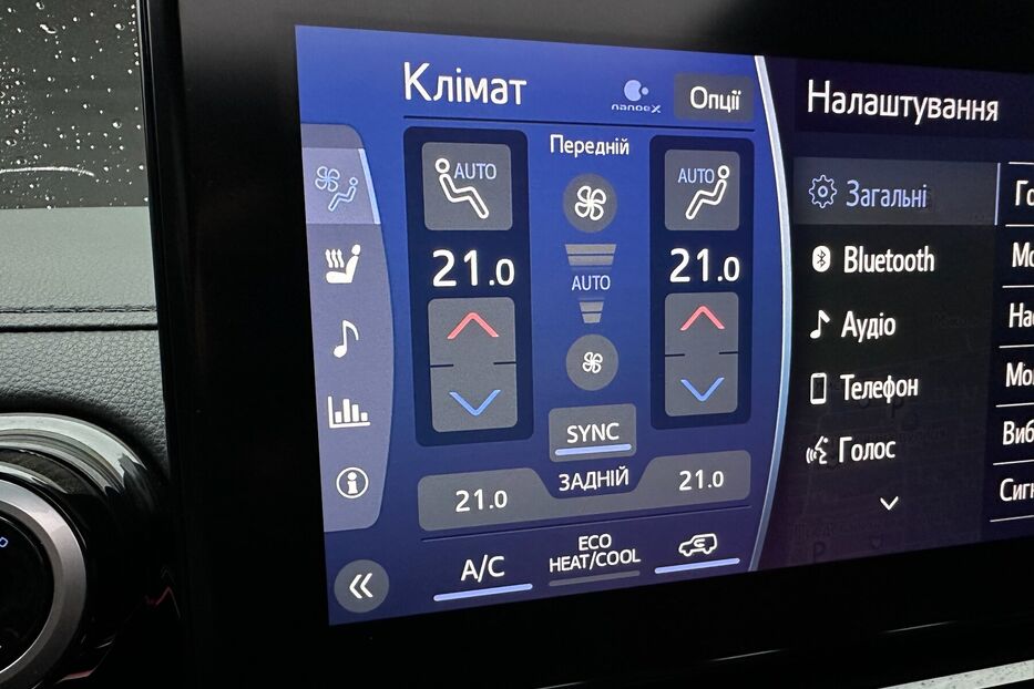 Продам Toyota Land Cruiser 300 Premium 3.3d 2021 року у Києві