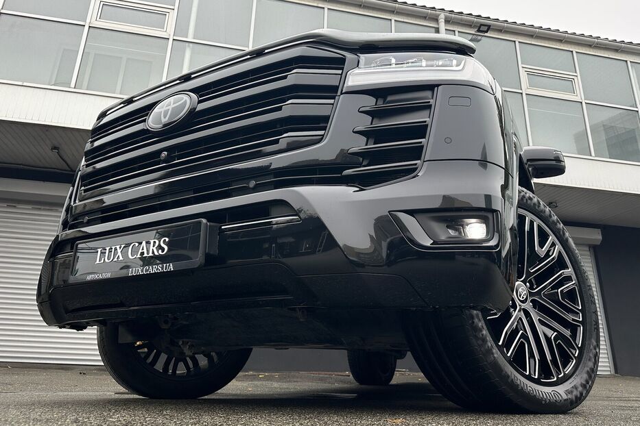 Продам Toyota Land Cruiser 300 Premium 3.3d 2021 року у Києві