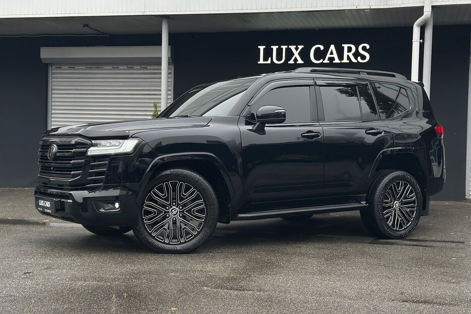 Продам Toyota Land Cruiser 300 Premium 3.3d 2021 року у Києві
