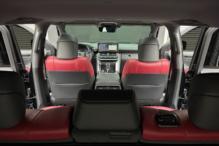 Продам Toyota Land Cruiser 300 Premium 3.3d 2021 року у Києві