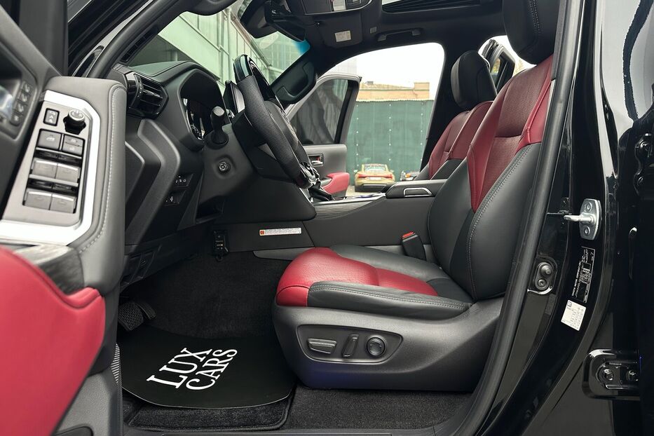 Продам Toyota Land Cruiser 300 Premium 3.3d 2021 року у Києві