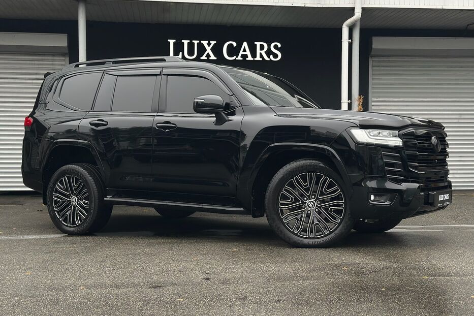 Продам Toyota Land Cruiser 300 Premium 3.3d 2021 року у Києві