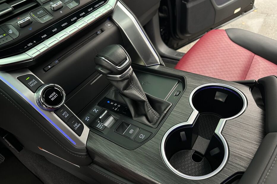 Продам Toyota Land Cruiser 300 Premium 3.3d 2021 року у Києві