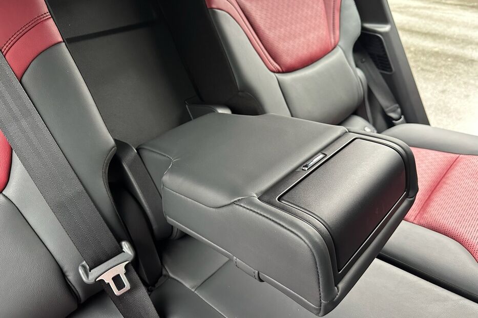 Продам Toyota Land Cruiser 300 Premium 3.3d 2021 року у Києві