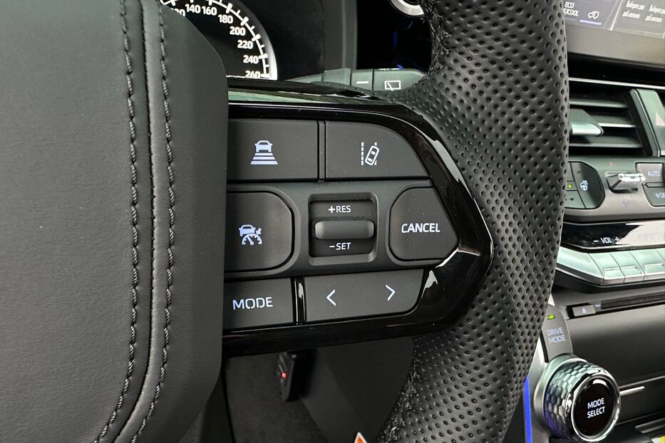 Продам Toyota Land Cruiser 300 Premium 3.3d 2021 року у Києві