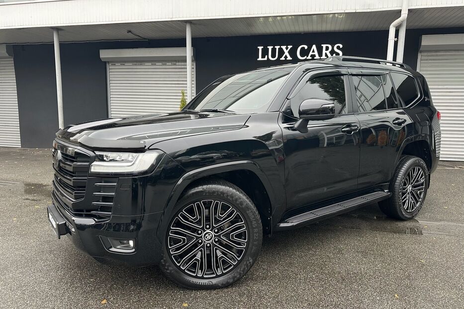 Продам Toyota Land Cruiser 300 Premium 3.3d 2021 року у Києві