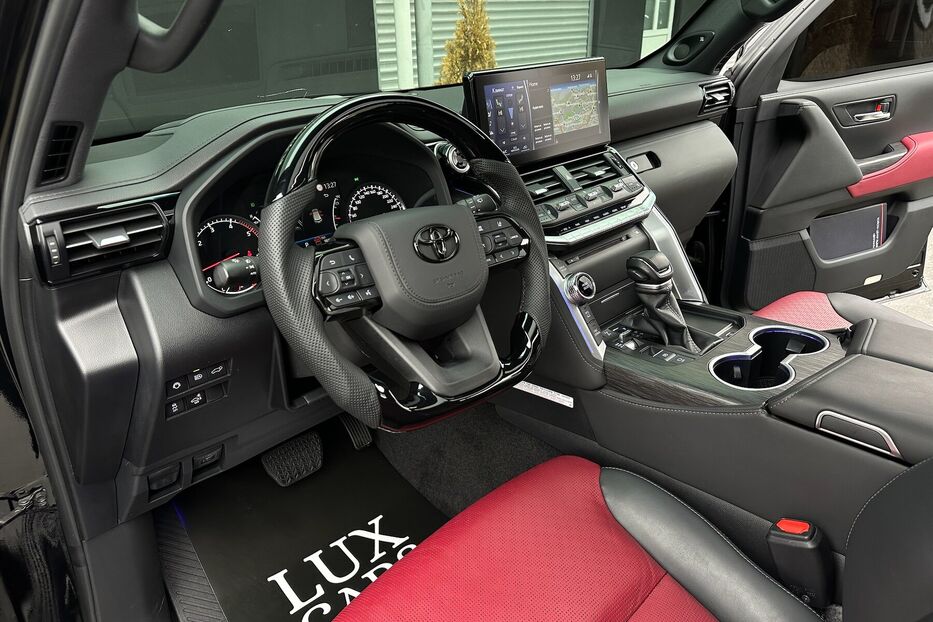 Продам Toyota Land Cruiser 300 Premium 3.3d 2021 року у Києві