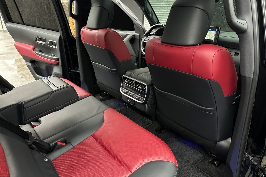 Продам Toyota Land Cruiser 300 Premium 3.3d 2021 року у Києві