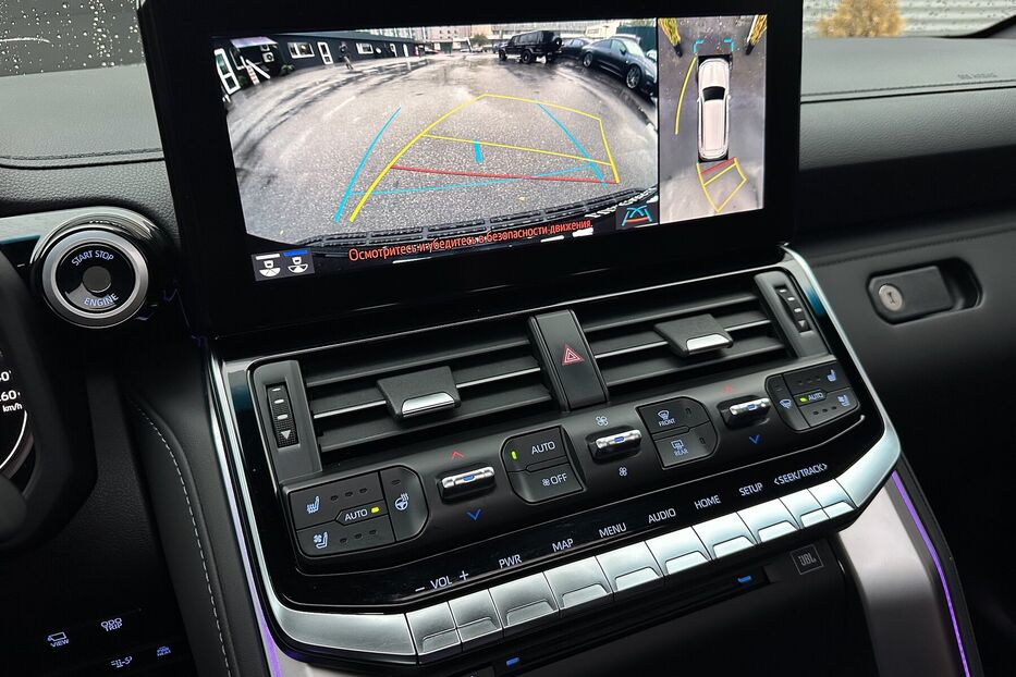 Продам Toyota Land Cruiser 300 Premium 3.3d 2021 року у Києві