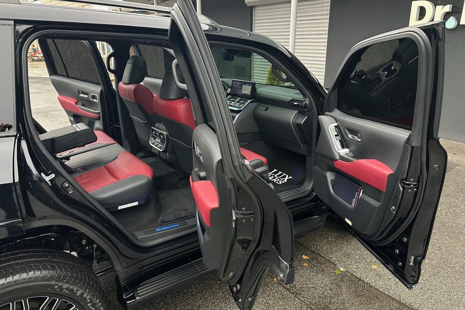 Продам Toyota Land Cruiser 300 Premium 3.3d 2021 року у Києві