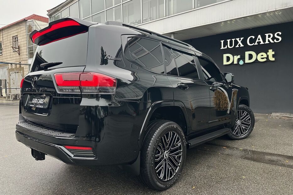 Продам Toyota Land Cruiser 300 Premium 3.3d 2021 року у Києві