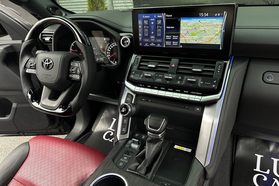 Продам Toyota Land Cruiser 300 Premium 3.3d 2021 року у Києві