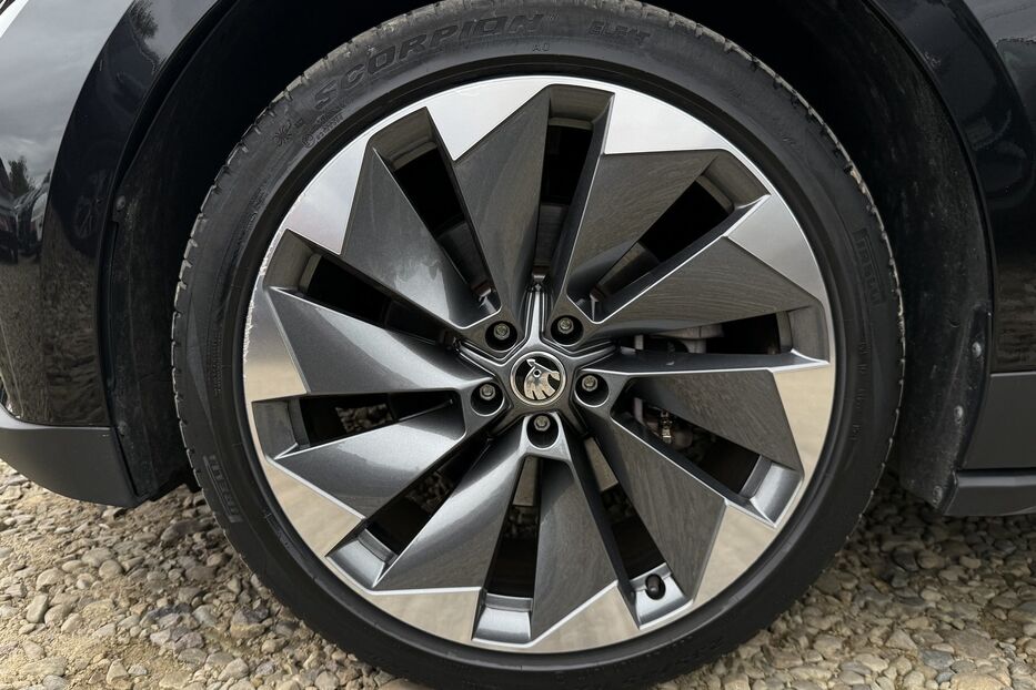 Продам Skoda 100  Enyaq iV 60 62kWh (180 к.с.) 2022 року у Львові