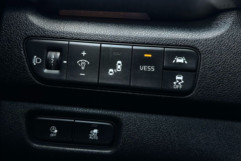 Продам Kia Niro 64кВт Макс.комплектація! 2020 року у Львові