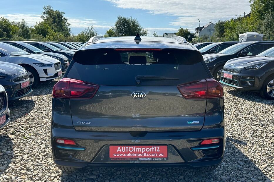Продам Kia Niro 64 kWh Макс. комплектація Люк. 2021 року у Львові