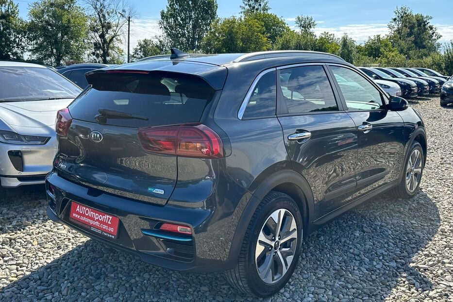 Продам Kia Niro 64 kWh Макс. комплектація Люк. 2021 року у Львові