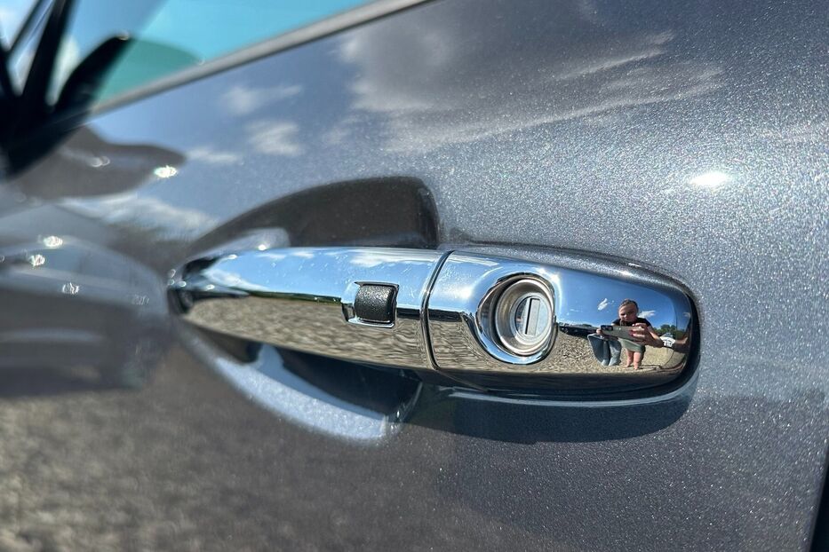 Продам Kia e-Niro  64 кВт Макс. комплектація 2020 року у Львові