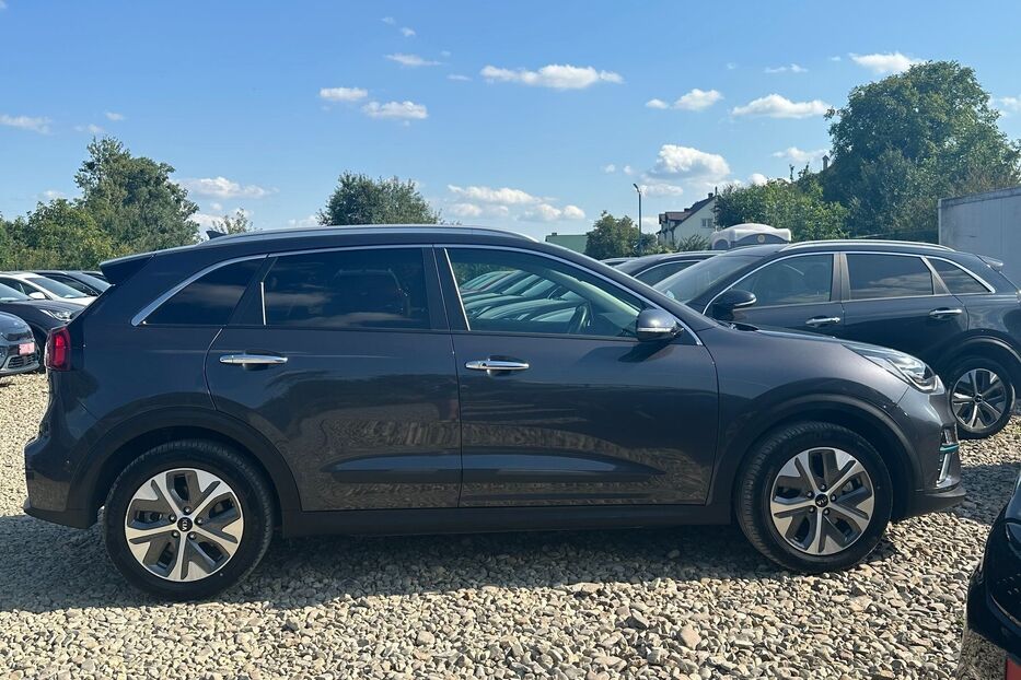 Продам Kia e-Niro  64 кВт Макс. комплектація 2020 року у Львові